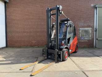 Used Forklift Truck LINDE H40T-02 GAS VIERRADFRONTSTAPLER (13031670)