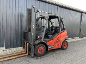 Used Forklift Truck LINDE H40T-02 GAS VIERRADFRONTSTAPLER (13065963) backdrop