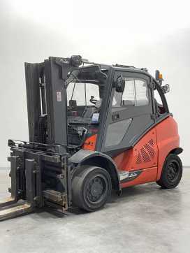 Used Forklift Truck LINDE H45T-02-394 GAS VIERRADFRONTSTAPLER (13038404) backdrop