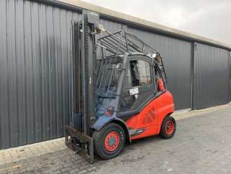 Used Forklift Truck LINDE H45T-02 GAS VIERRADFRONTSTAPLER (13074871) backdrop