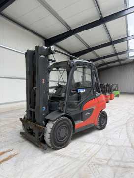 Used Forklift Truck LINDE H50D-01/1204 DIESEL VIERRADFRONTSTAPLER (13058416) backdrop