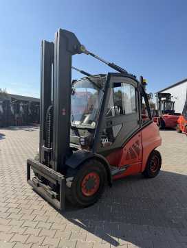 Used Forklift Truck LINDE H50D-02/600 DIESEL VIERRADFRONTSTAPLER (13072149) backdrop