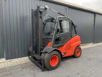Used Forklift Truck LINDE H50D-02 DIESEL VIERRADFRONTSTAPLER (13004598) backdrop
