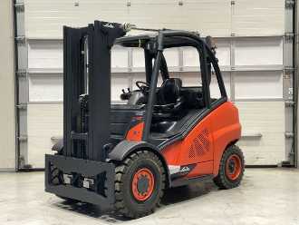 Used Forklift Truck LINDE H50D-02 DIESEL VIERRADFRONTSTAPLER (13007318) backdrop