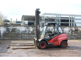 Used Forklift Truck LINDE H50D-02 DIESEL VIERRADFRONTSTAPLER (13041180) backdrop
