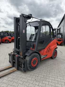 Used Forklift Truck LINDE H50D-02 DIESEL VIERRADFRONTSTAPLER (13043616) backdrop