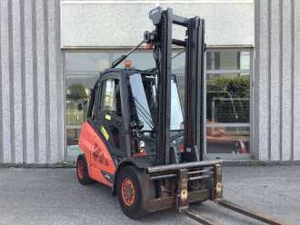 Used Forklift Truck LINDE H50D-02 DIESEL VIERRADFRONTSTAPLER (13046527) backdrop