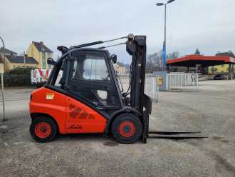 Used Forklift Truck LINDE H50D DIESEL VIERRADFRONTSTAPLER (13055640) backdrop