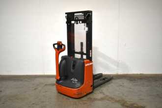 Used Forklift Truck LINDE L 10 1172 ELEKTRO HOCHHUBWAGENDEICHSEL (13069492) backdrop