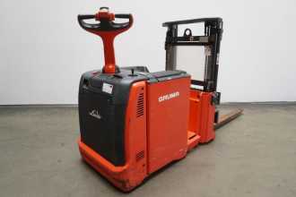 Used Forklift Truck LINDE L 12 AC 1170-01 ELEKTRO HOCHHUBWAGENDEICHSEL (13043702) backdrop