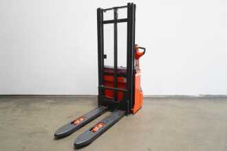 Used Forklift Truck LINDE L 12 B 4596-00 ELEKTRO HOCHHUBWAGENDEICHSEL (13068123)