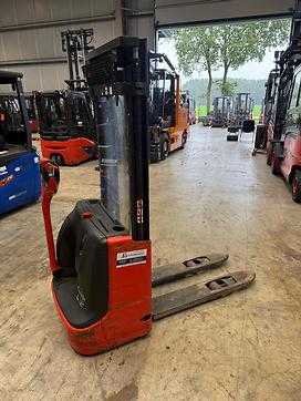 Used Forklift Truck LINDE L 12 , Paketangebot 12 STÜCK 18.000 € ELEKTRO HOCHHUBWAGENDEICHSEL (13072592)