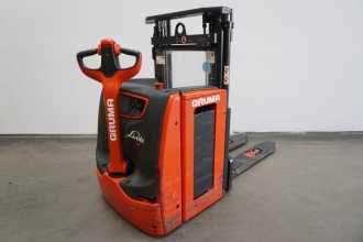 Used Forklift Truck LINDE L 14 1173 ELEKTRO HOCHHUBWAGENDEICHSEL (13014947) backdrop