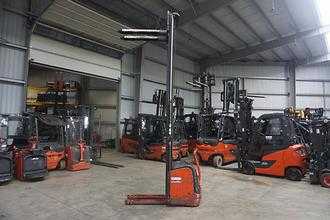 Used Forklift Truck LINDE L 14 - 3.910mm Hubhöhe ELEKTRO HOCHHUBWAGENDEICHSEL (13053040)