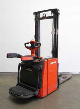 Used Forklift Truck LINDE L 14 AP i 1173 ELEKTRO HOCHHUBWAGENFAHRERSTAND (13062749) backdrop
