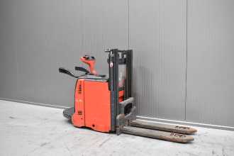 Used Forklift Truck LINDE L 14 LAP /58876/ ELEKTRO HOCHHUBKOMMISSIONIERER (13074573) backdrop