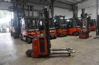 Used Forklift Truck LINDE L 14L AP - Nur 2.579 Stunden ELEKTRO HOCHHUBWAGENFAHRERSTAND (13065049)