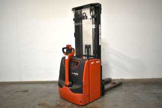 Used Forklift Truck LINDE L 16 1173 ELEKTRO HOCHHUBWAGENDEICHSEL (13066865) backdrop