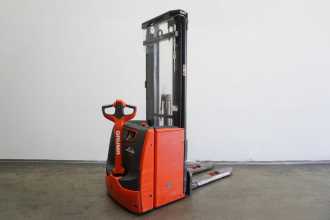 Used Forklift Truck LINDE L 16 1173 ELEKTRO HOCHHUBWAGENDEICHSEL (13068650) backdrop