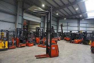Used Forklift Truck LINDE L 16 - 3.330mm Hubhöhe ELEKTRO HOCHHUBWAGENDEICHSEL (13040839)