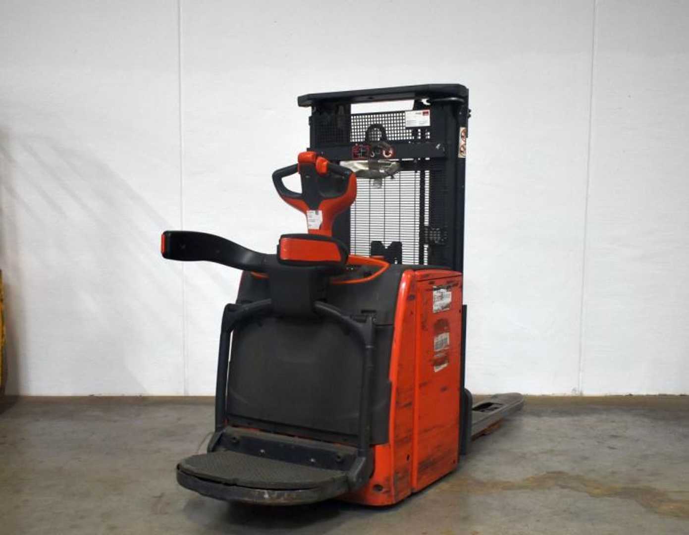 Used Forklift Truck LINDE L 16 AP i 1173 ELEKTRO HOCHHUBWAGENFAHRERSTAND (13020363)