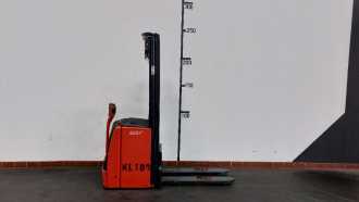 Used Forklift Truck LINDE L 16 (B) ELEKTRO HOCHHUBWAGENDEICHSEL (12970765) backdrop