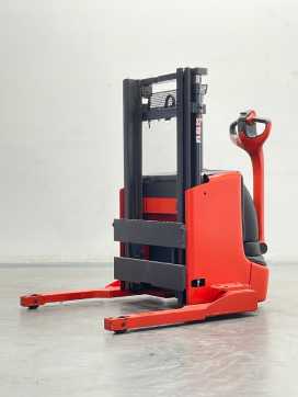 Used Forklift Truck LINDE L06AS-1172 ELEKTRO HOCHHUBWAGENDEICHSEL (13058637) backdrop