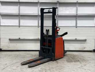 Used Forklift Truck LINDE L14 AP ELEKTRO HOCHHUBWAGENDEICHSEL (13027647) backdrop