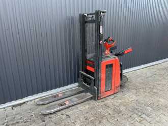 Used Forklift Truck LINDE L14AP ELEKTRO HOCHHUBWAGENFAHRERSTAND (13070226) backdrop