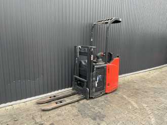 Used Forklift Truck LINDE L14SP ELEKTRO HOCHHUBWAGENFAHRERSTAND (13065117) backdrop