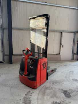 Used Forklift Truck LINDE L16 ELEKTRO HOCHHUBWAGENDEICHSEL (13070200) backdrop