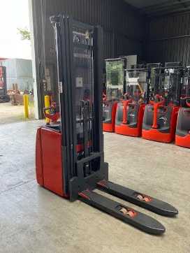 Used Forklift Truck LINDE L16i ELEKTRO HOCHHUBWAGENDEICHSEL (13056185)