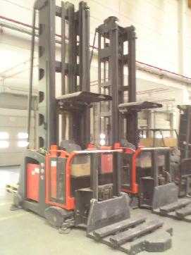 Used Forklift Truck LINDE MQ15-3 (baugleich mit STILL MQ13-3) / Teleskopga.. ELEKTRO HOCHREGALKOMMISSIONIERER (2975005) backdrop