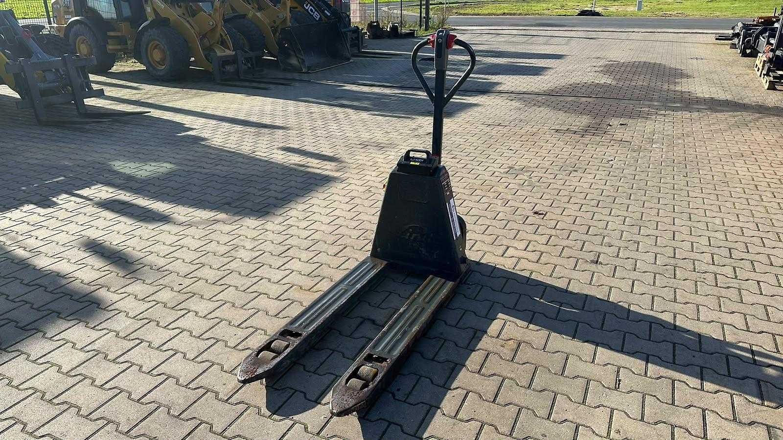 Used Forklift Truck LINDE MT 15 C ELEKTRO NIEDERHUBWAGENDEICHSEL (13075018)