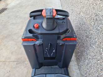 Used Forklift Truck LINDE P30C ELEKTRO NIEDERHUBKOMMISSIONIERER (13037186)