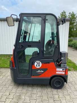 Used Forklift Truck LINDE P60 ELEKTRO SCHLEPPER (12817232) backdrop