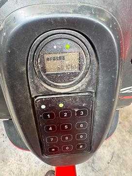 Used Forklift Truck LINDE Paket - 3x T18 - Baujahr 2021 ELEKTRO NIEDERHUBWAGENDEICHSEL (13064133)