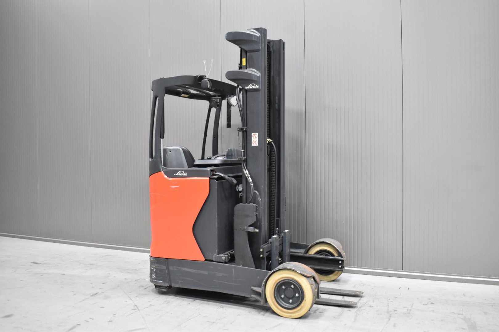Used Forklift Truck LINDE R 16 G /58875/ ELEKTRO SCHUBMASTSTAPLER (13074571)