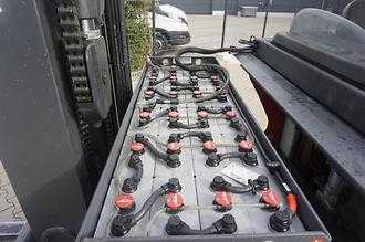 Used Forklift Truck LINDE R 25-01 - Nur 3.971 Stunden ELEKTRO SCHUBMASTSTAPLER (13064805)