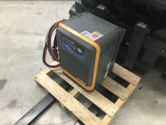Used Forklift Truck LINDE R14 ELEKTRO SCHUBMASTSTAPLER (13041100)