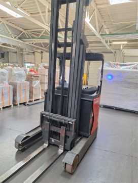 Used Forklift Truck LINDE R14 WEITERE NIEDERHUBWAGENFAHRERSITZ (12997507) backdrop