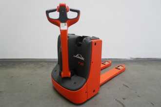 Used Forklift Truck LINDE T 16 1152-02 ELEKTRO NIEDERHUBWAGENDEICHSEL (13068126) backdrop