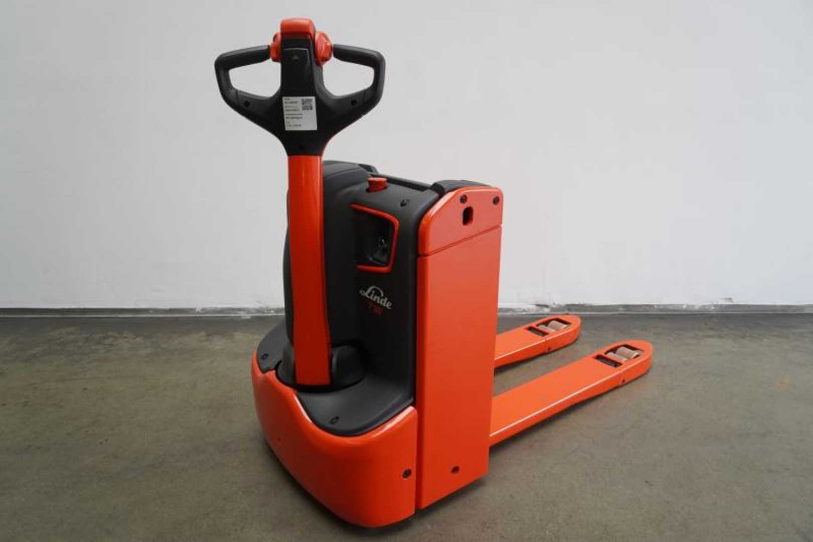 Used Forklift Truck LINDE T 16 1155-00 ELEKTRO NIEDERHUBWAGENDEICHSEL (13052355)
