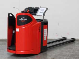Used Forklift Truck LINDE T 20 SP 131-08 ELEKTRO NIEDERHUBWAGENFAHRERSTAND (13043714) backdrop