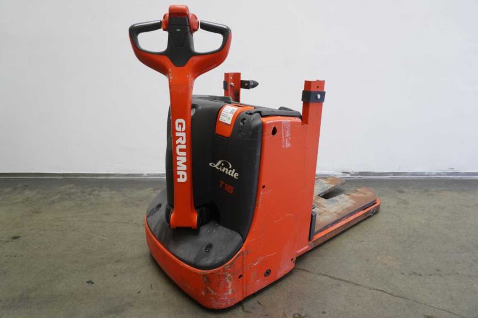 Used Forklift Truck LINDE T 28 L 1152 ELEKTRO NIEDERHUBWAGENDEICHSEL (13069478)