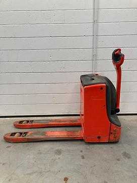Used Forklift Truck LINDE T16/1152  ELEKTRO NIEDERHUBWAGENDEICHSEL (12818977) backdrop