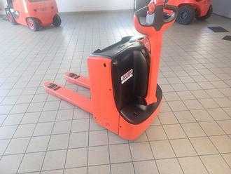 Used Forklift Truck LINDE T16 ELEKTRO NIEDERHUBWAGENDEICHSEL (13074395) backdrop