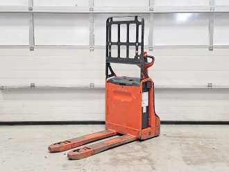 Used Forklift Truck LINDE T16 ELEKTRO NIEDERHUBWAGENSEMIELEKTRISCH (13040659) backdrop