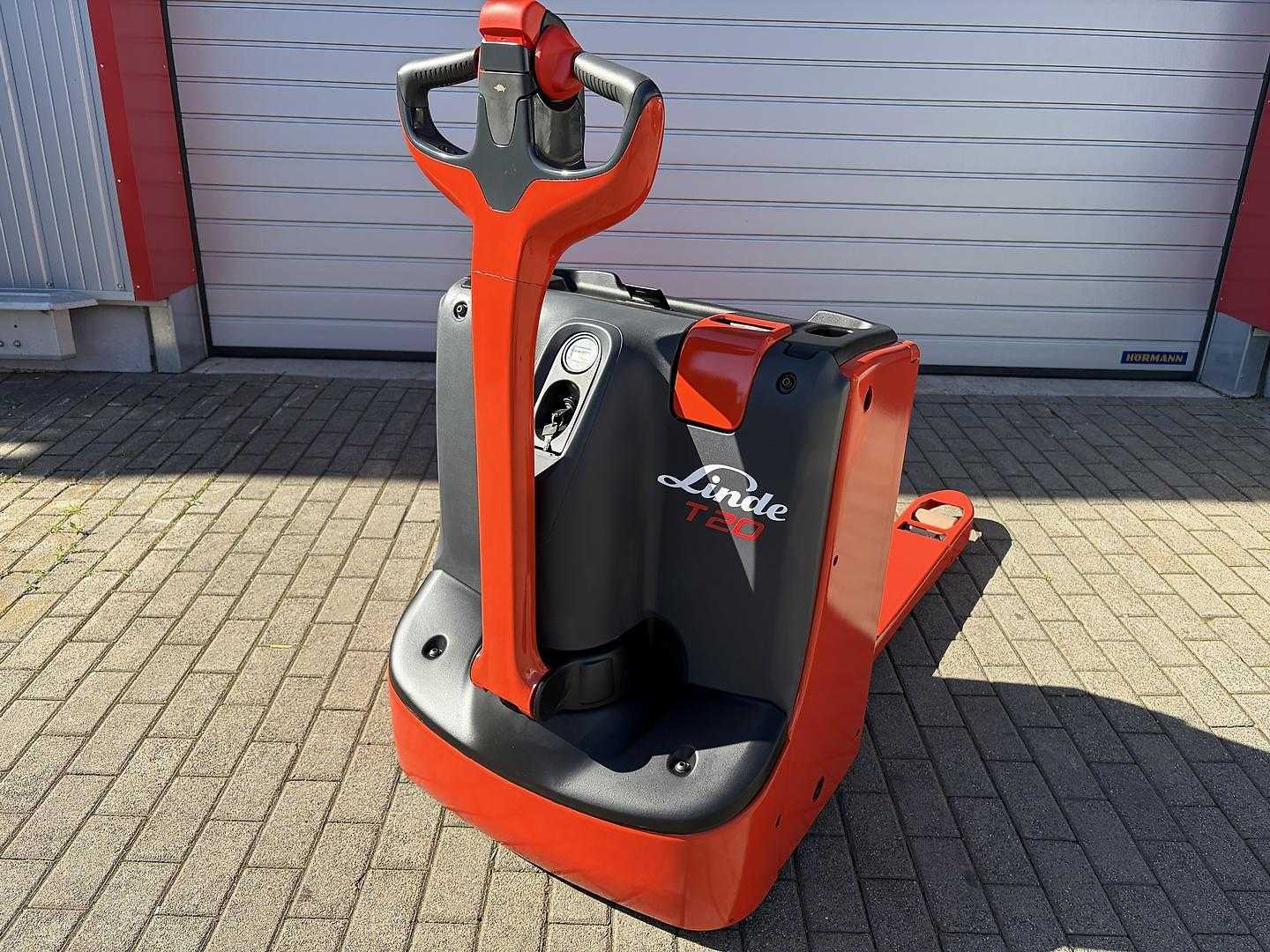 Used Forklift Truck LINDE T20 ELEKTRO NIEDERHUBWAGENDEICHSEL (13062429)