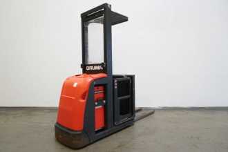 Used Forklift Truck LINDE V 10-02 5212-02 ELEKTRO HOCHHUBKOMMISSIONIERER (12990073) backdrop